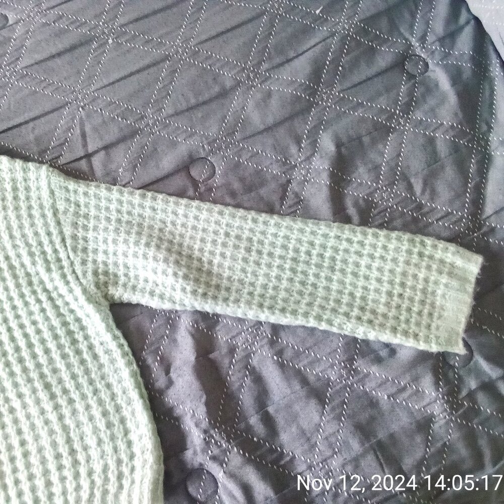 NWT..  WILD FABLE MINT GREEN KNITTED SWEATER - Picture 6 of 9